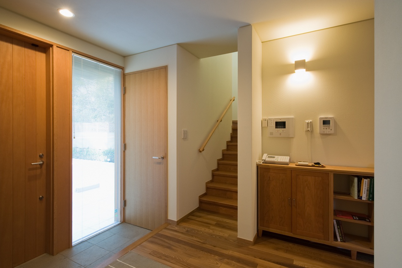 Entry hall house A with staircase   Entry hall house A with staircase